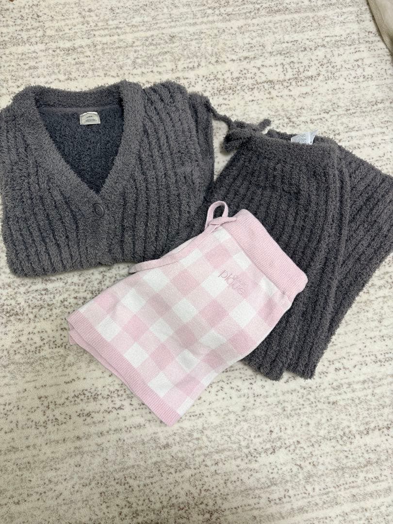 【きなこさん専用】グレーのカーディガンとパンツ、ピンクショートパンツ3点セット！