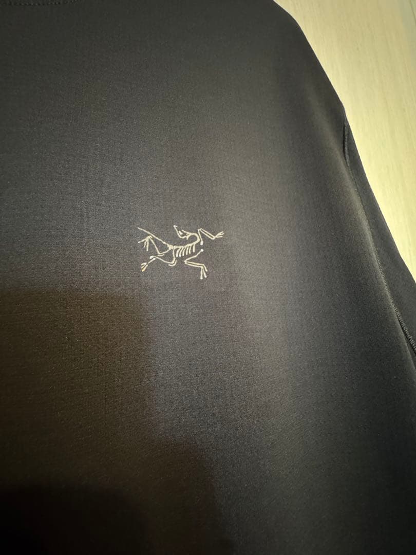 ARC'TERYX コーマック 半袖Tシャツ ブラック
