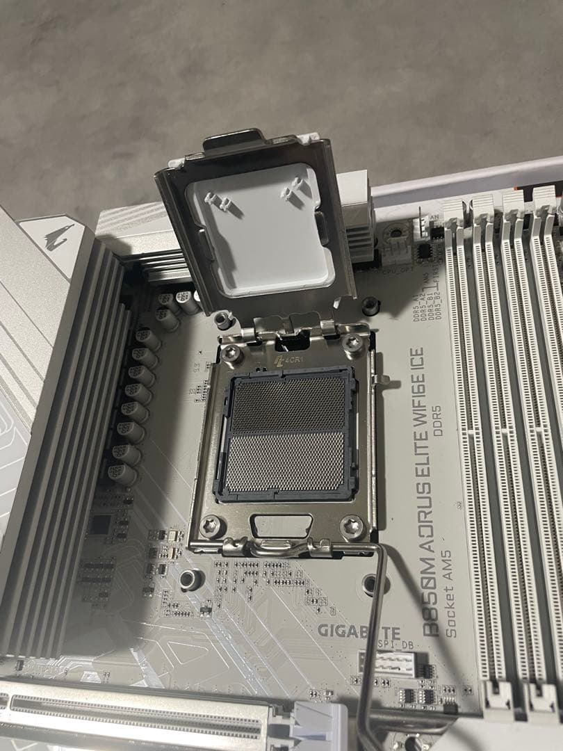 マザーボード GIGABYTE B850M AORUS ELITE WIFI6E ICE