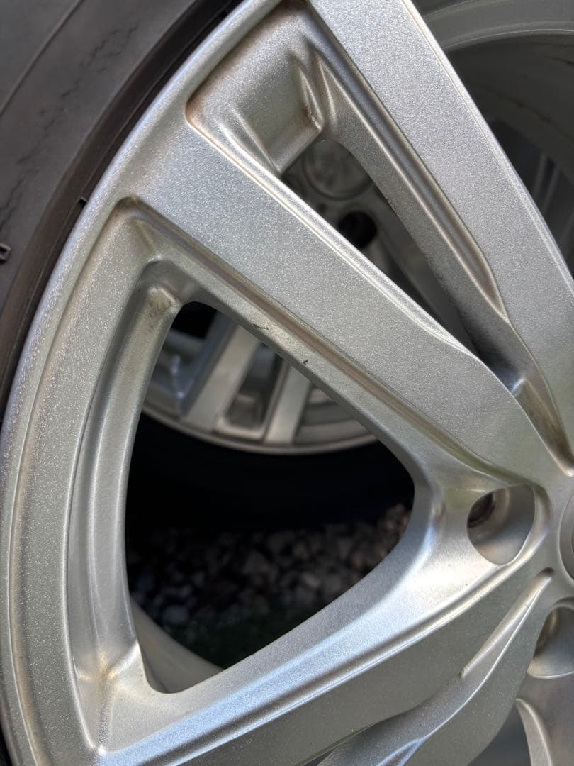 215/55R17 スタッドレスタイヤホイールセット ヒビ有