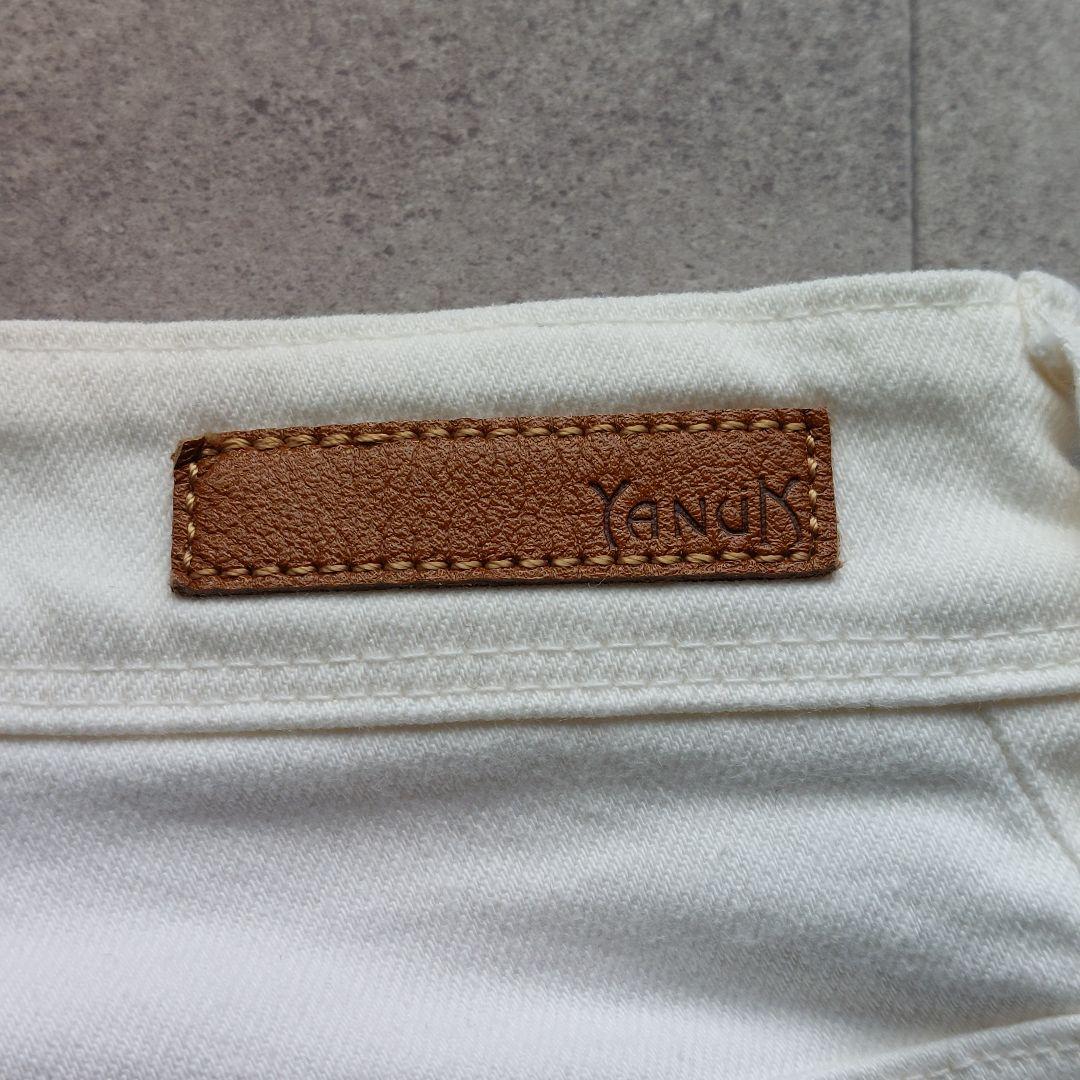 美品 24ss ヤヌーク YANUK セミフレア 25 ホワイト カットオフ