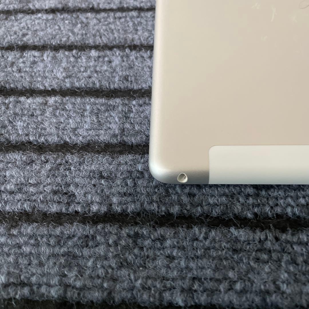 7 iPad 7世代 128GB SIMフリー シルバー