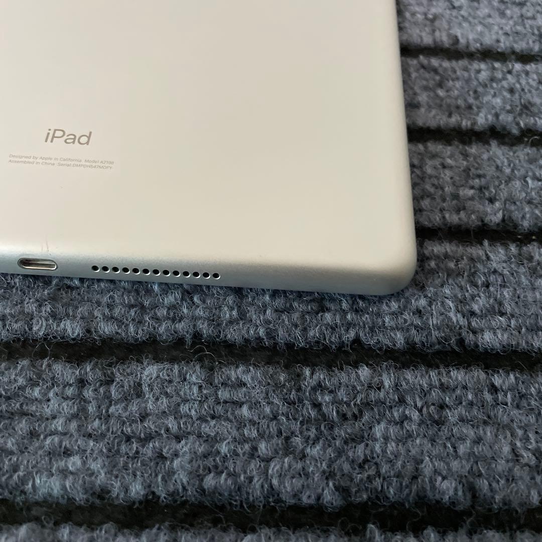 7 iPad 7世代 128GB SIMフリー シルバー