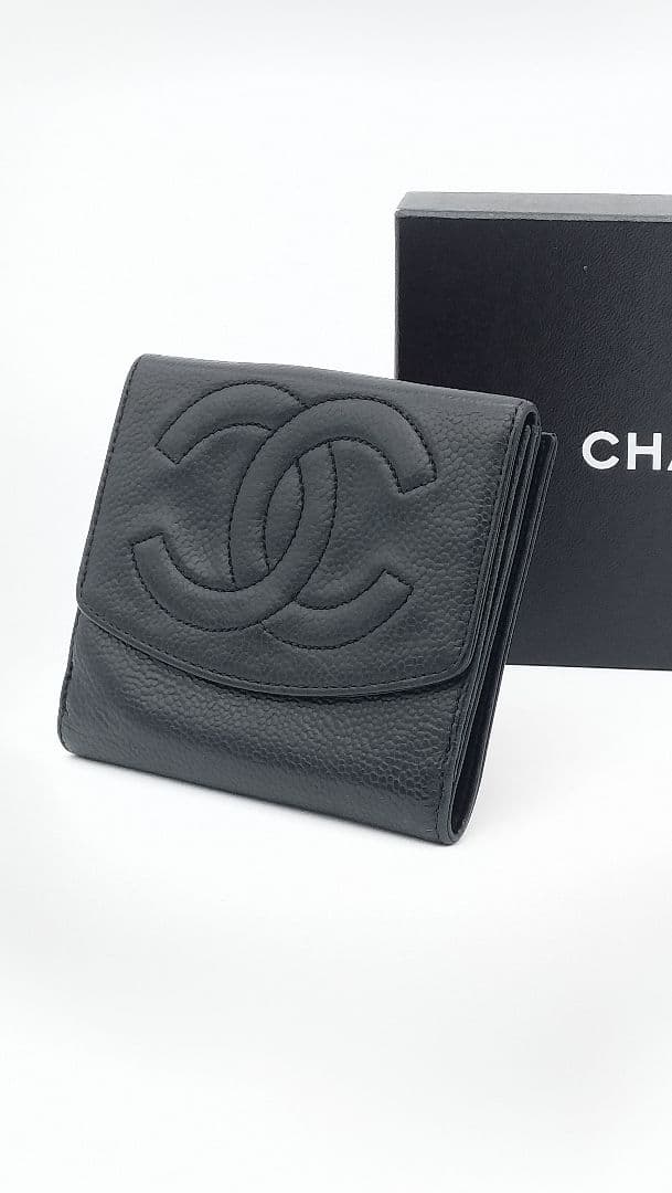 【美品】CHANELWホック二つ折り財布ココマークキャビアスキン