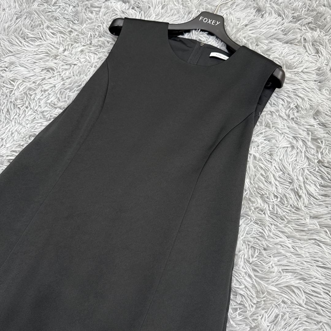未使用✨フォクシー 定価8万 ペタルフレア サテンワンピースドレス 38 黒