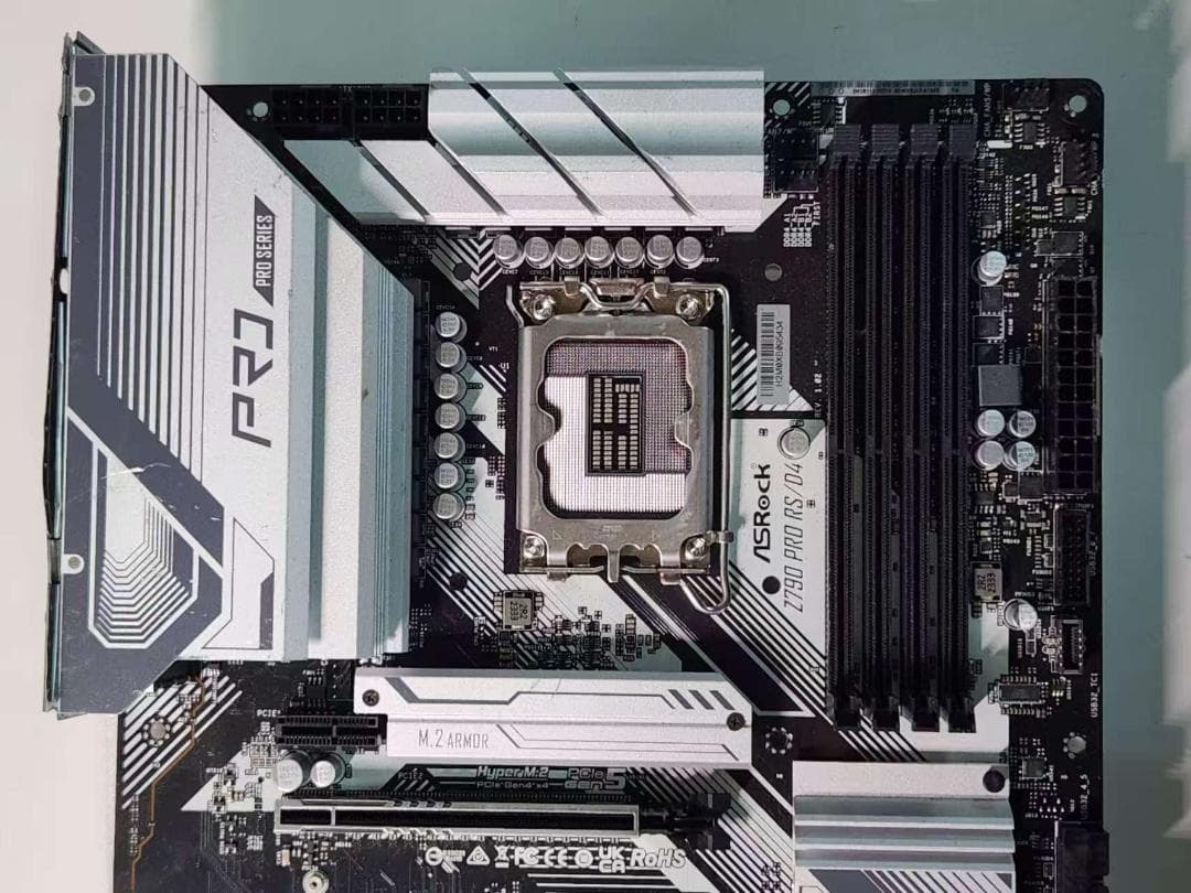 030600B ASROCK Z790 PRO RS/D4 マザーボード
