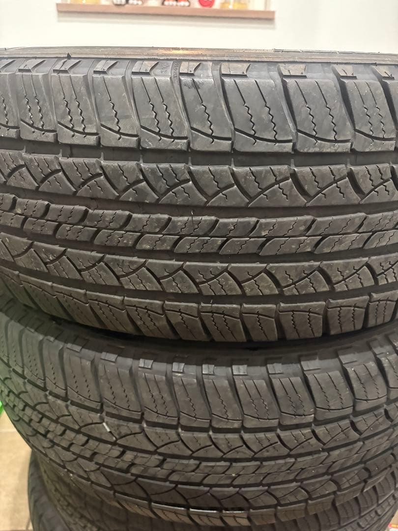2023年製サマータイヤ　265/65R17 バリ溝