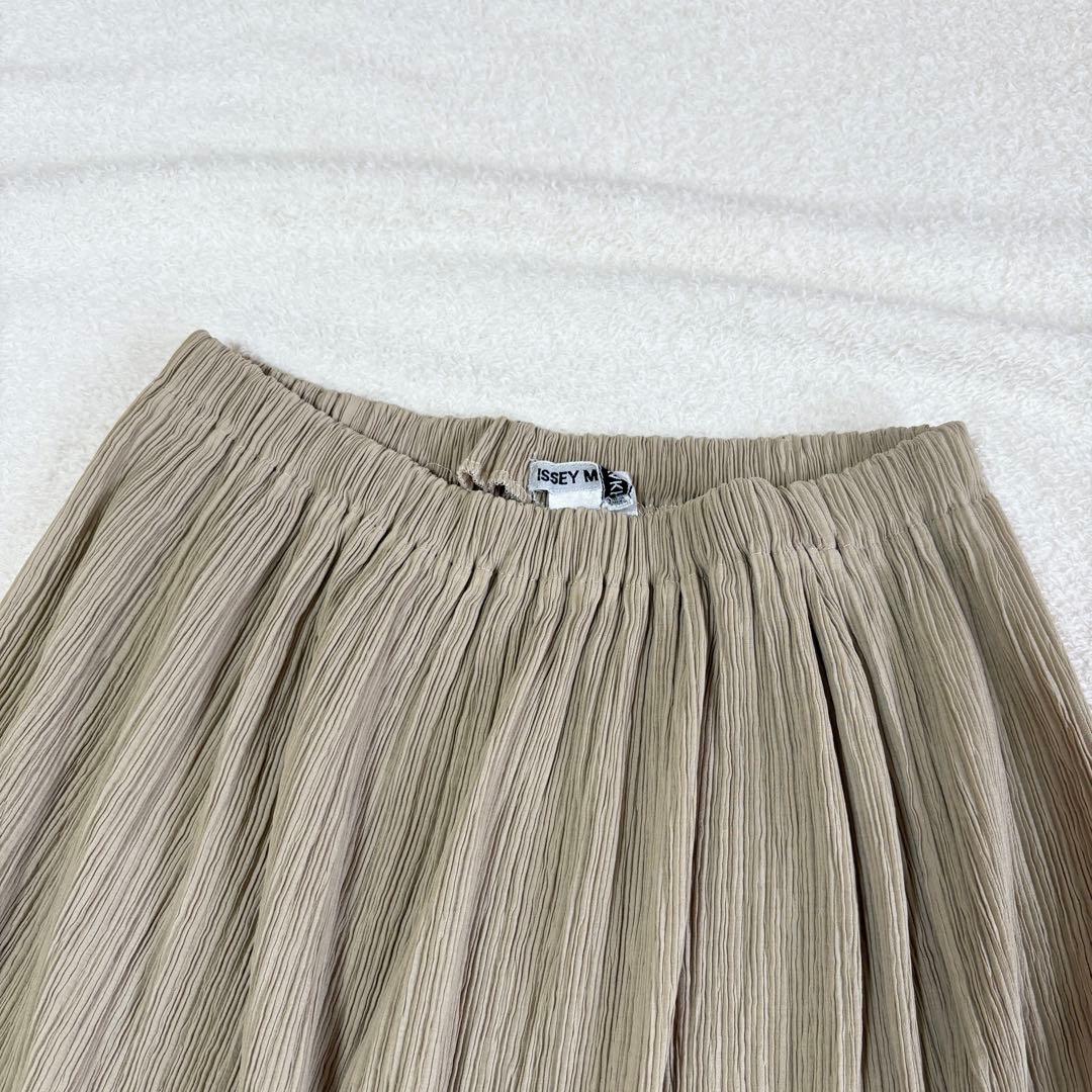 イッセイミヤケ プリーツロングスカート ベージュ