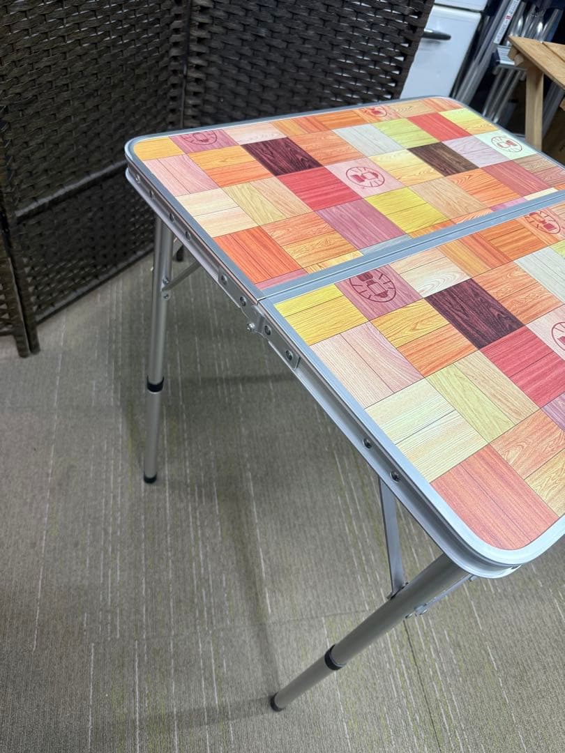【美品】Coleman ナチュラルモザイク　リビングテーブル　60プラス