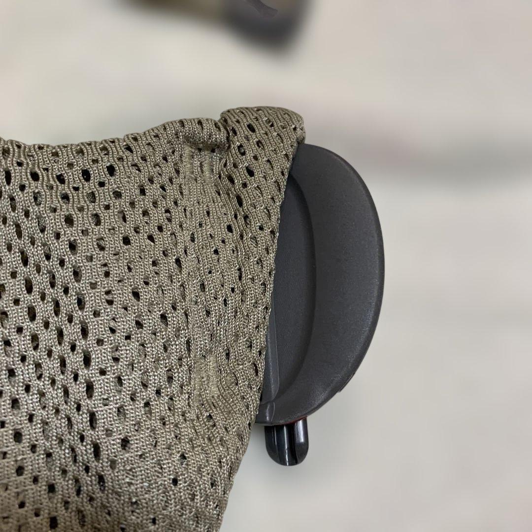 ベビービョルン　ベビーキャリア mini air グレーベージュ　赤ちゃん