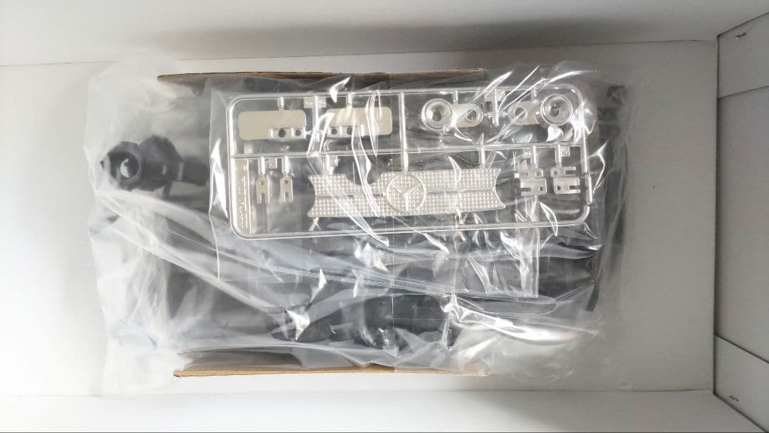 タミヤ 1/10 メルセデス・ベンツ ウニモグ406 (RC特別企画商品)
