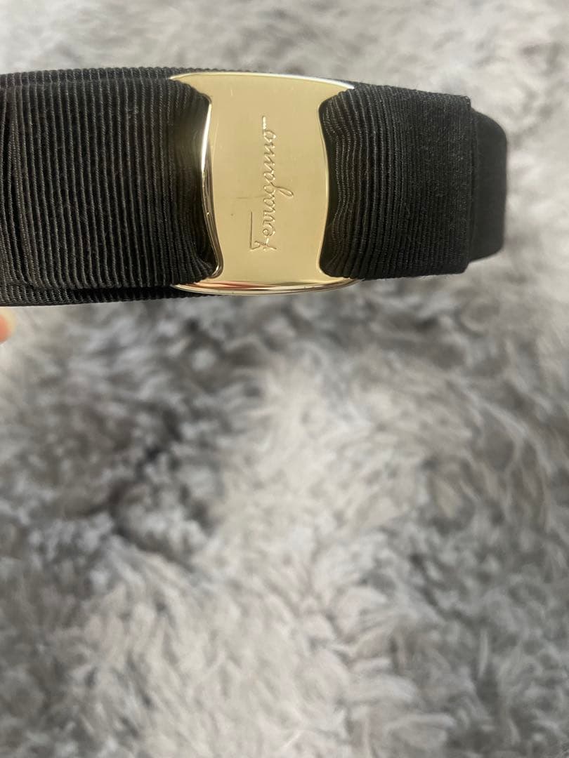 FERRAGAMOフェラガモ ヴァラリボン カチューシャ ブラック　美品