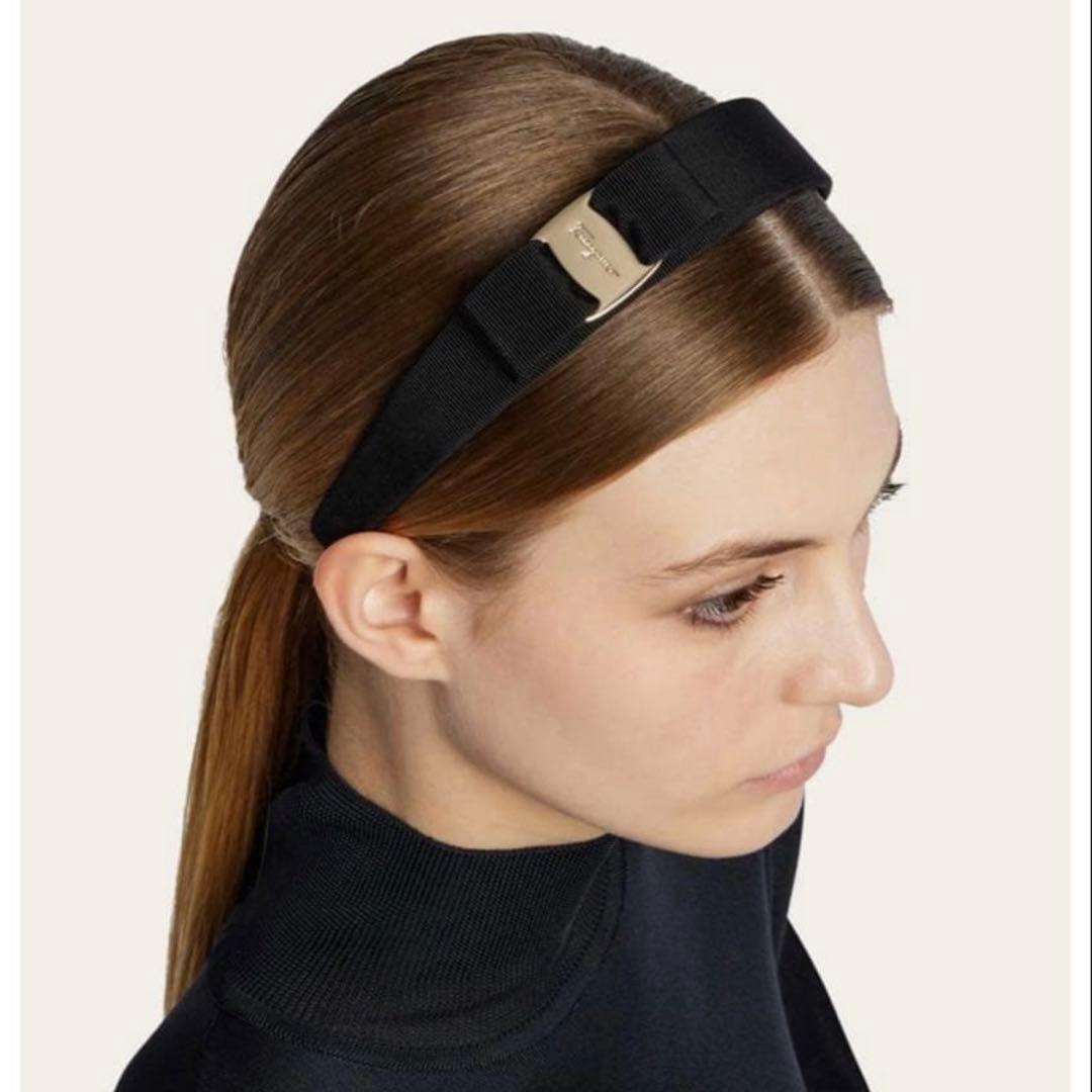 FERRAGAMOフェラガモ ヴァラリボン カチューシャ ブラック　美品