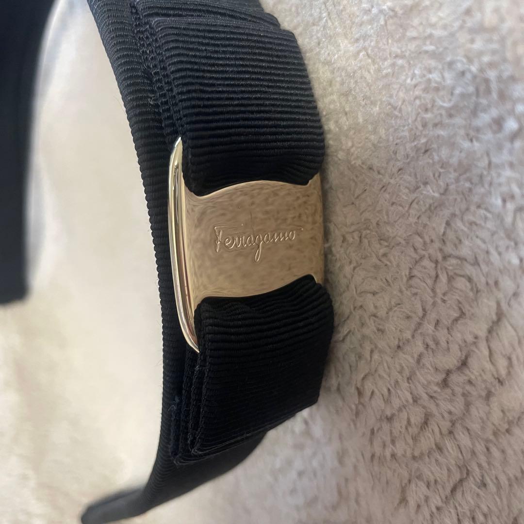 FERRAGAMOフェラガモ ヴァラリボン カチューシャ ブラック　美品