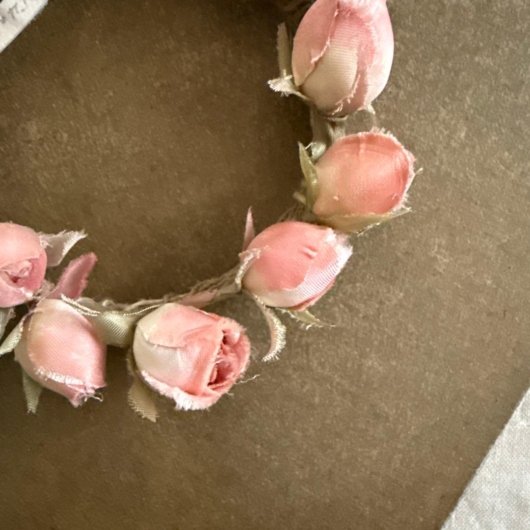 作家　染花布花　薔薇の蕾の小さなリース　フランスアンティークなどお好きな方にも！