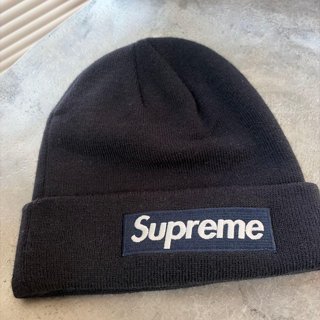 Supreme Boxロゴ　ニット帽 World Famous刺繍