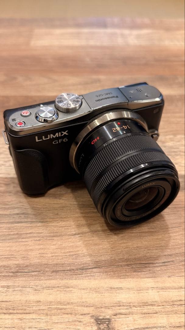 LUMIX DMC-GF6W ダブルズームレンズキット