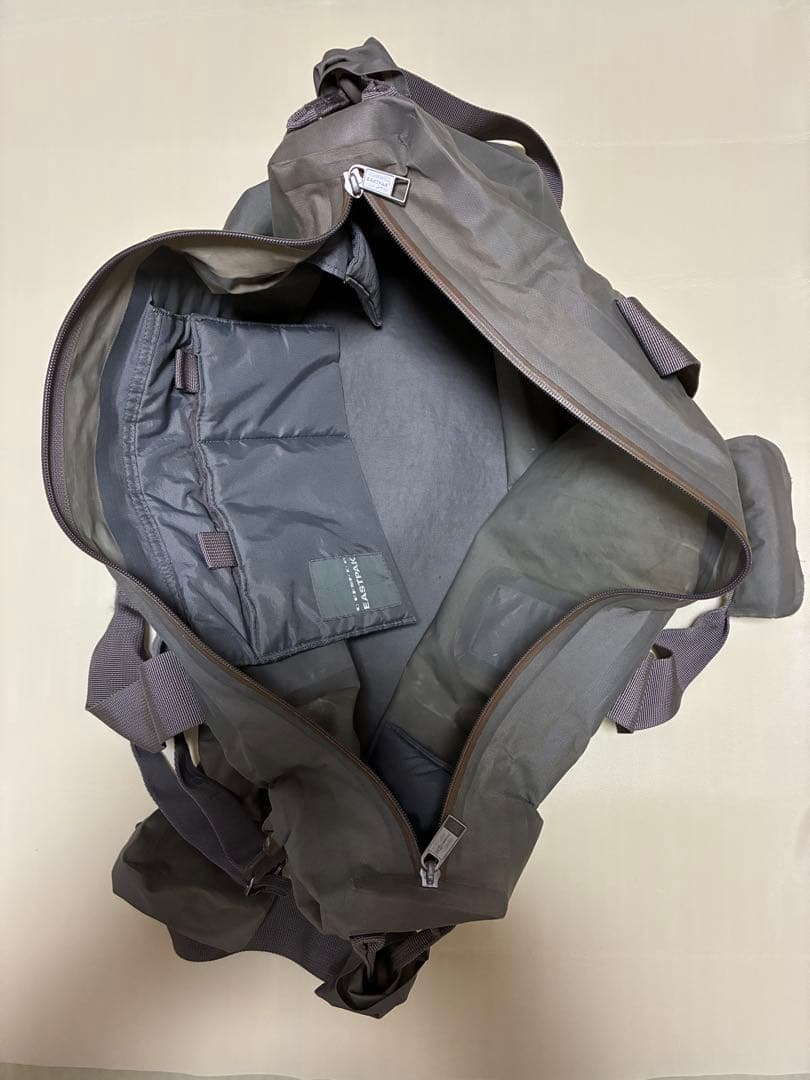 EASTPAK DRKSHDW ダッフルバッグ ボストンバッグ BAG