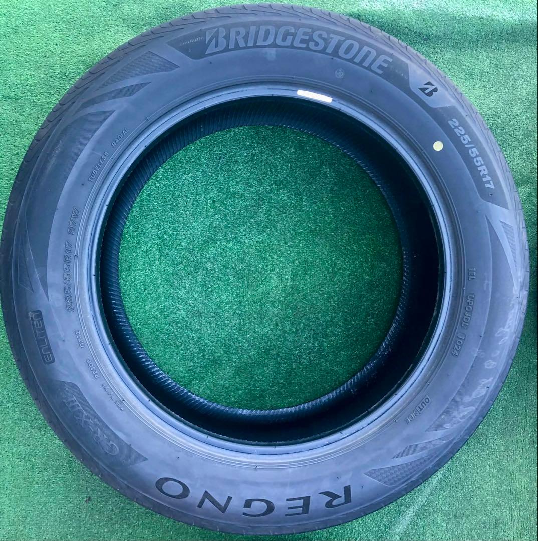 225/55 R17 BRIDGESTONE REGNOラジアルタイヤ2024年