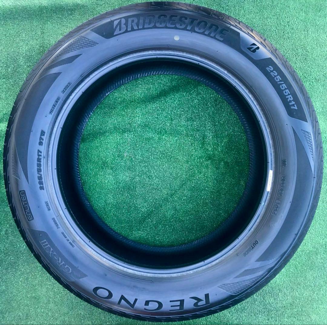 225/55 R17 BRIDGESTONE REGNOラジアルタイヤ2024年