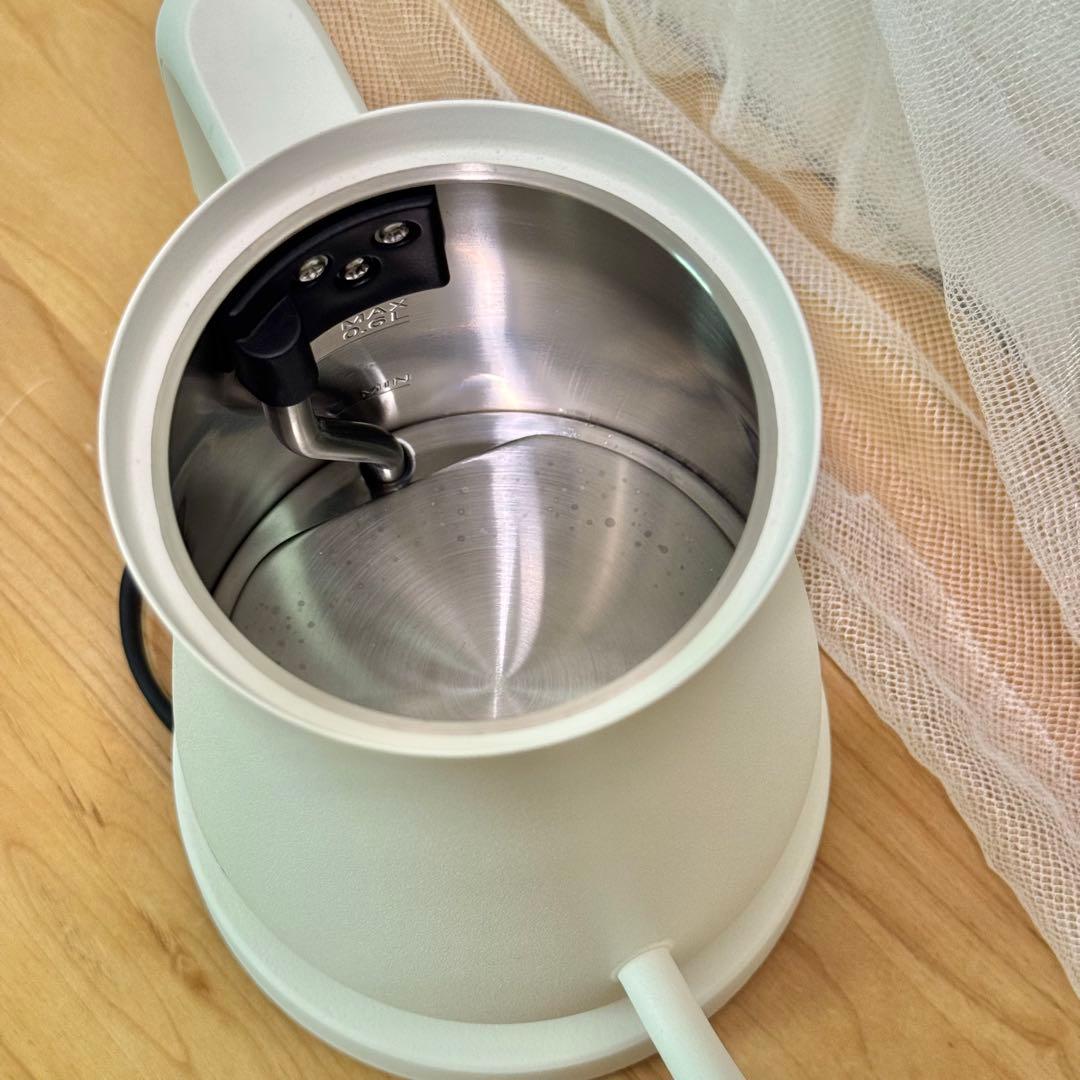 ほぼ未使用 BALMUDA The Pot ホワイト 電気ケトル バルミューダ