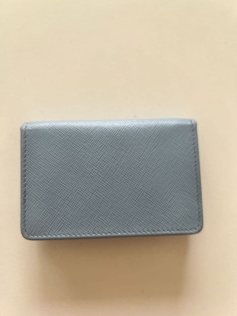 【美品】PRADA サフィアーノレザー 名刺入れ ライトブルー