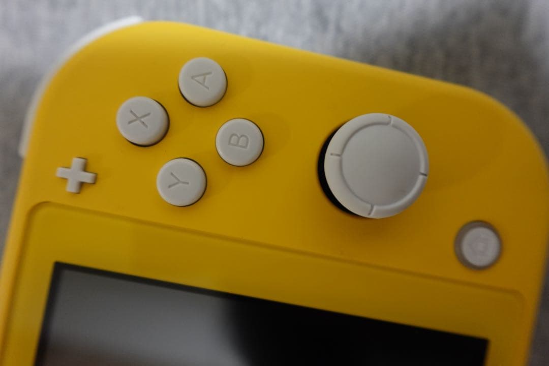 【本体のみ】Nintendo Switch Lite イエロー