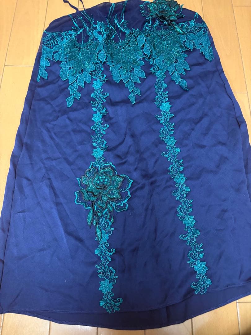 d*9様 サルート Salute 刺繍デザイン ネイビー キャミソール Mサイズ