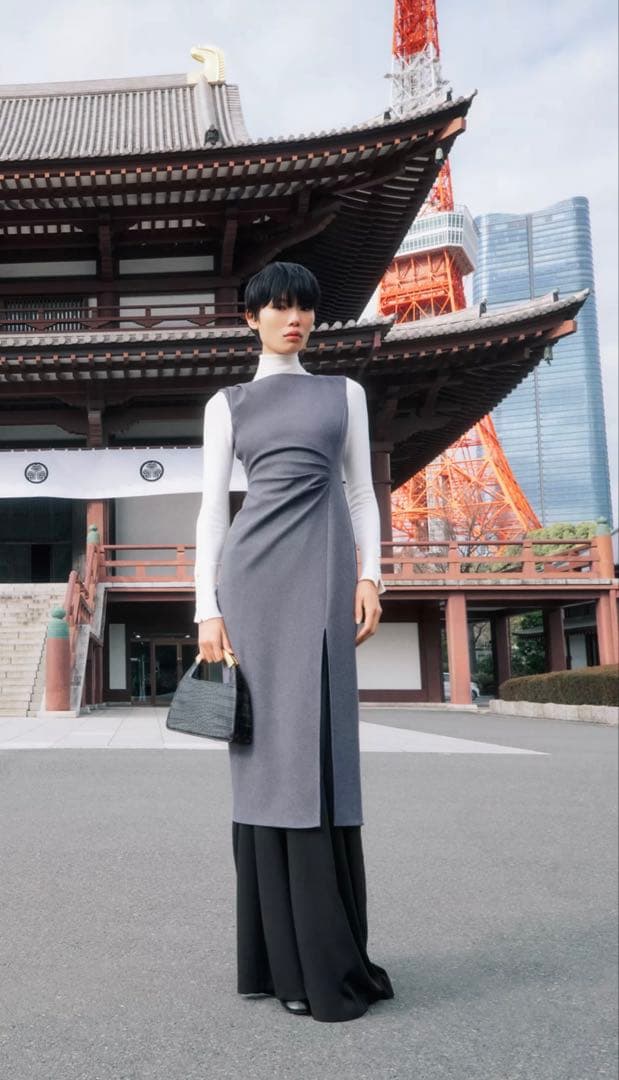 ZARA グレー ドレープミデイワンピース