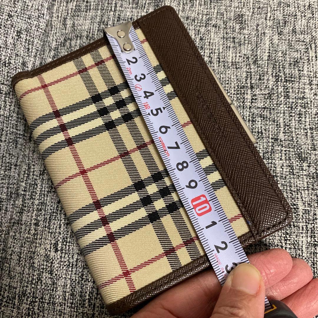 美品　バーバリー　ノバチェック　がま口2つ折り財布