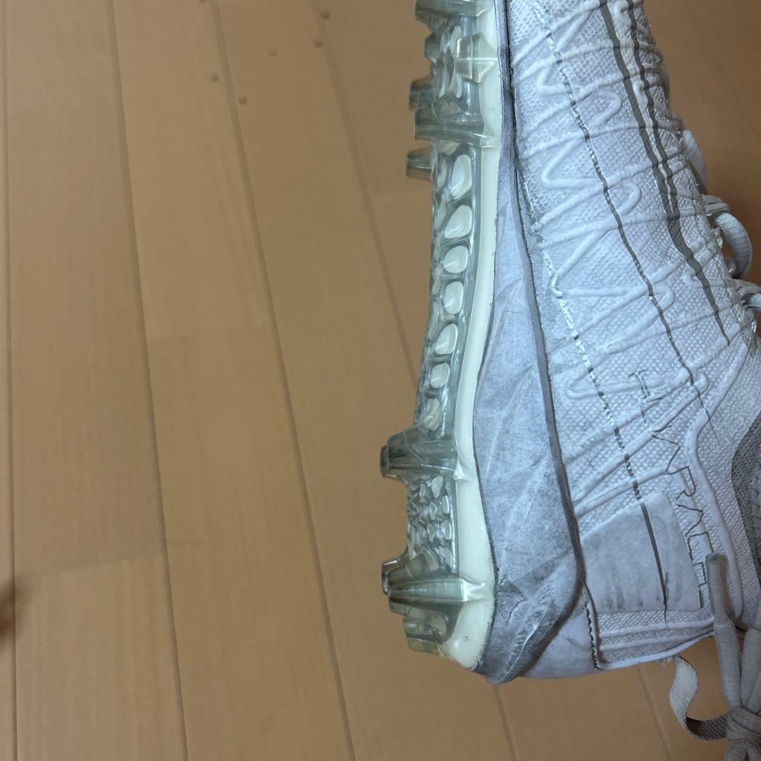 アメリカンフットボールスパイク