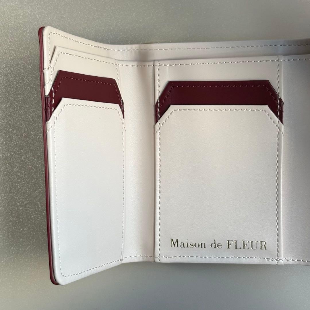 Maison de FLEUR メゾンドフルール 折り財布 レター型ウォレット