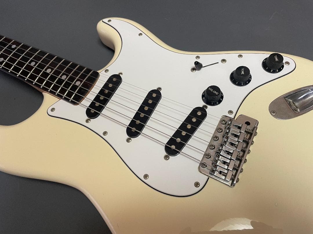 Aシリアル フジゲンSquier CST-30