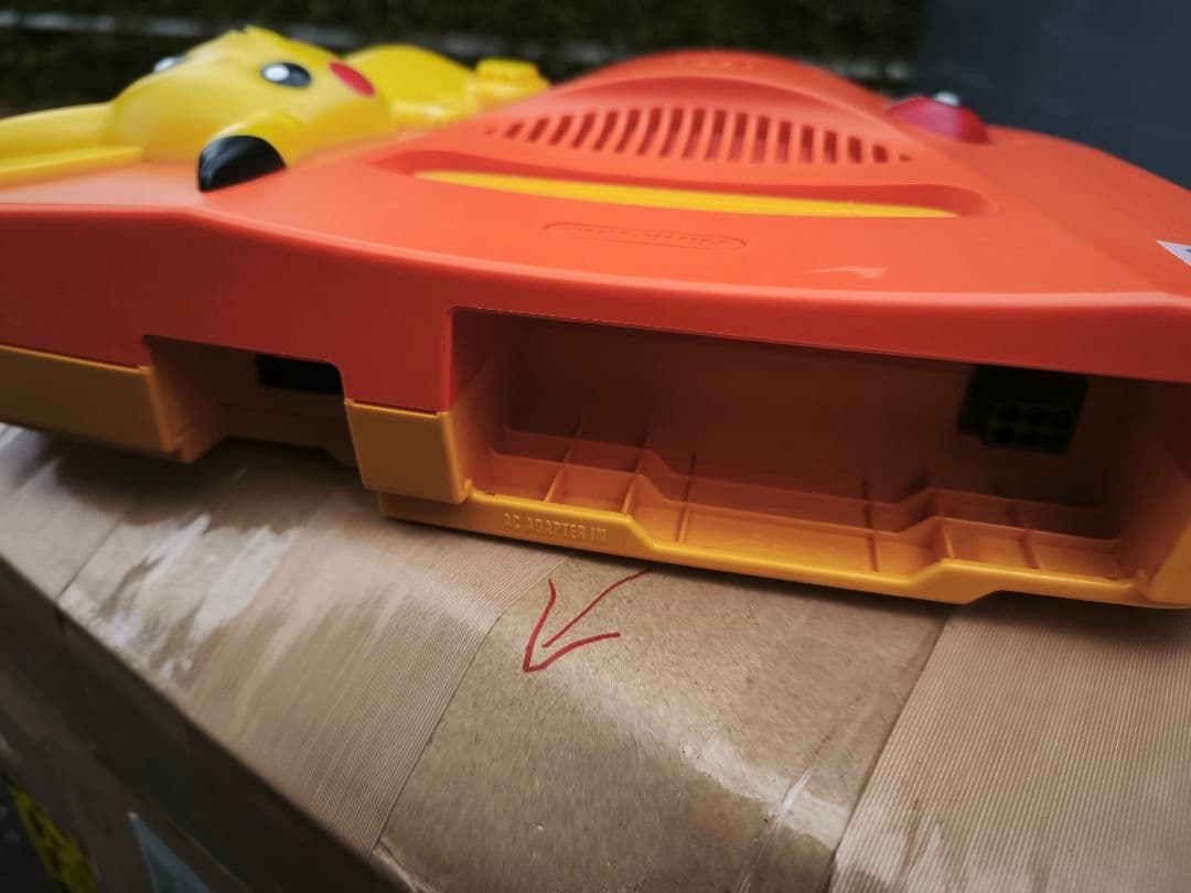 美品NINTENDO64 ピカチュウ本体 オレンジ コントローラーつき
