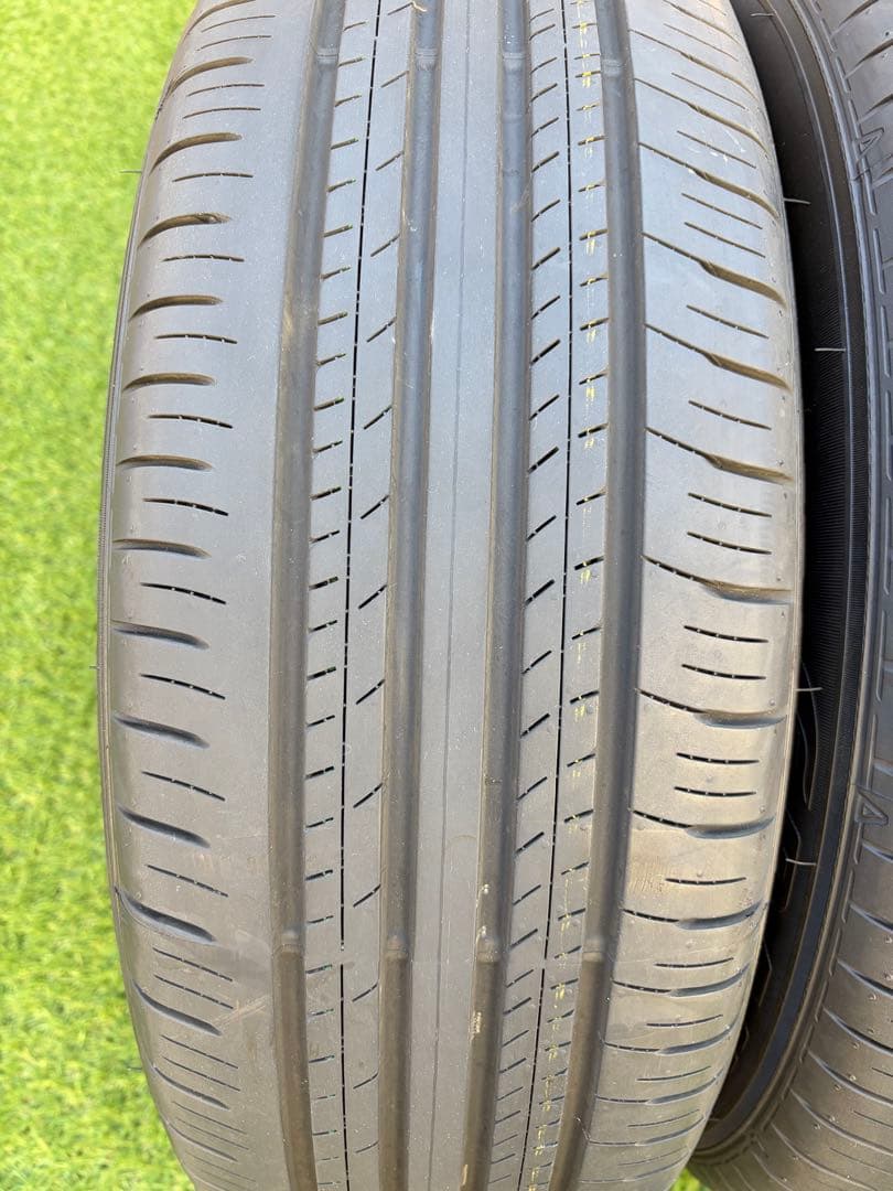 ポー様限定 ハリアー純正タイヤ ダンロップ 225/60R18① 2本
