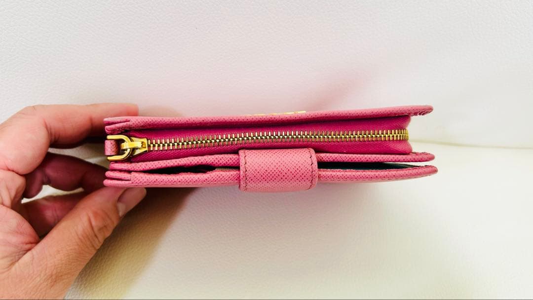 PRADA プラダ 財布　二つ折り　サフィアーノ　ピンク