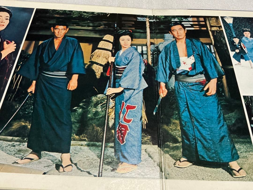 渡世　こぼれ花・藤純子。邦曲LPジャケット。【ジャケットのみでレコードは欠品】。