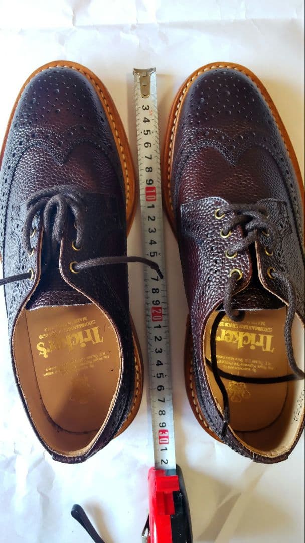 Tricker's ブラウン ブローグシューズ