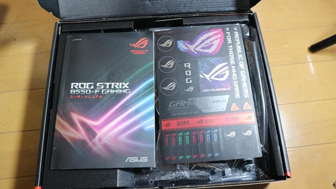 マザーボード ROG STRIX B550-F GAMING & DDR4-3000 2x16