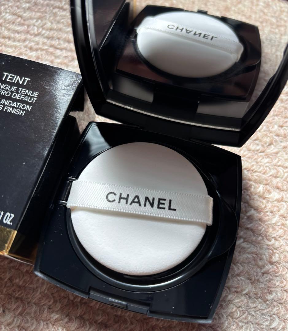 ファンデーション CHANEL ULTRA LE TEINT B20