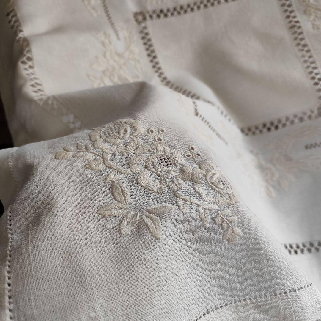 ドロンワーク　生成り刺繍　お手仕事　リネンクロス