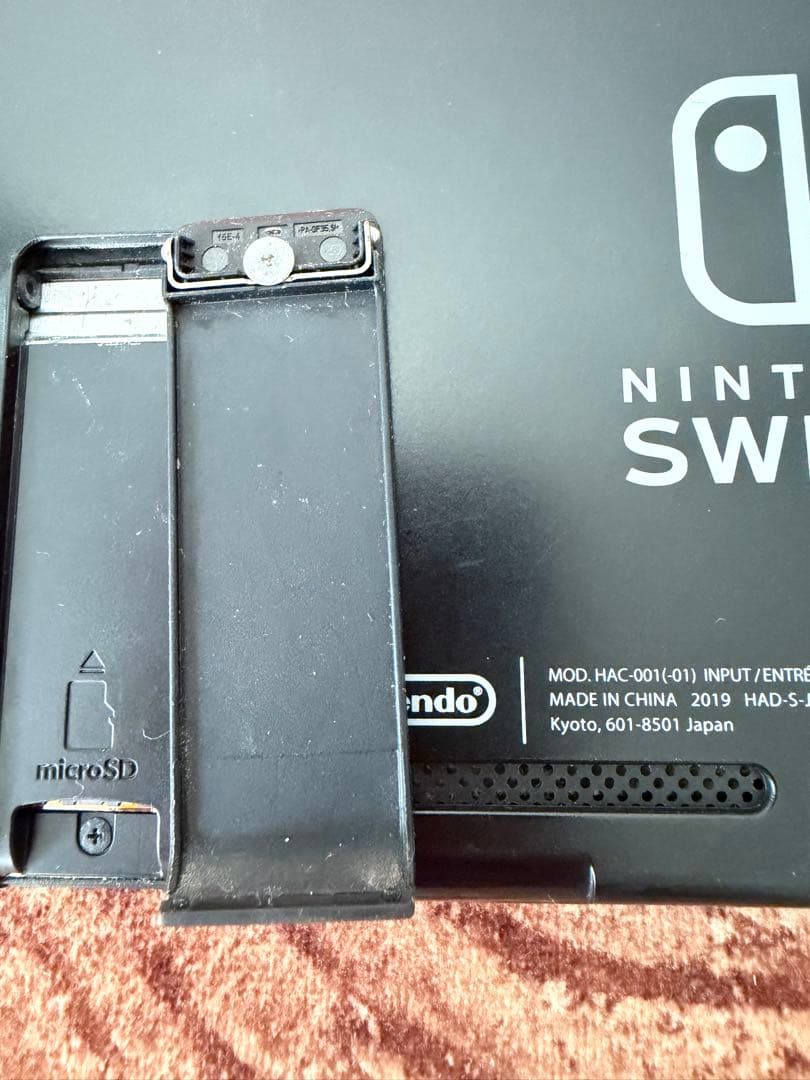 任天堂スイッチ　ニンテンドースイッチ本体N RED/PNK箱無し①