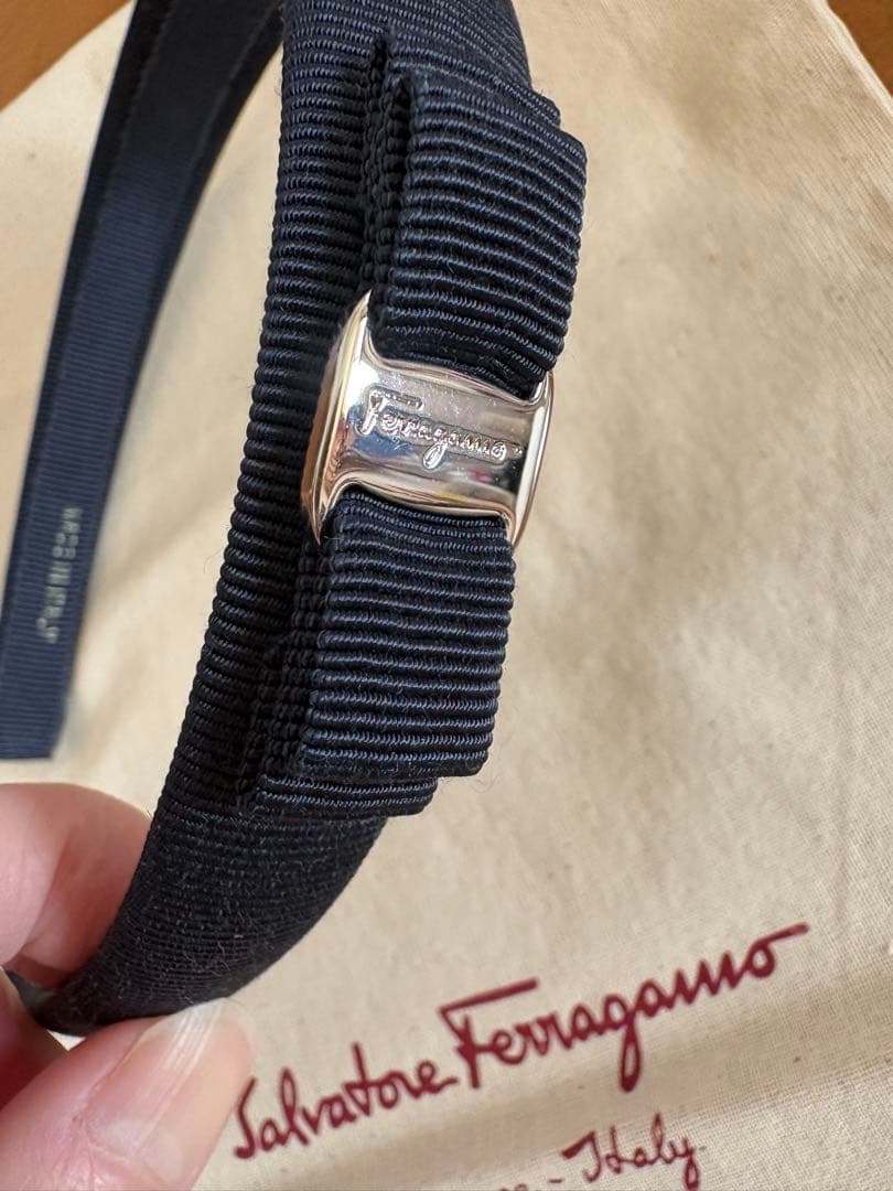Salvatore Ferragamo ブラックリボンヘアバンド