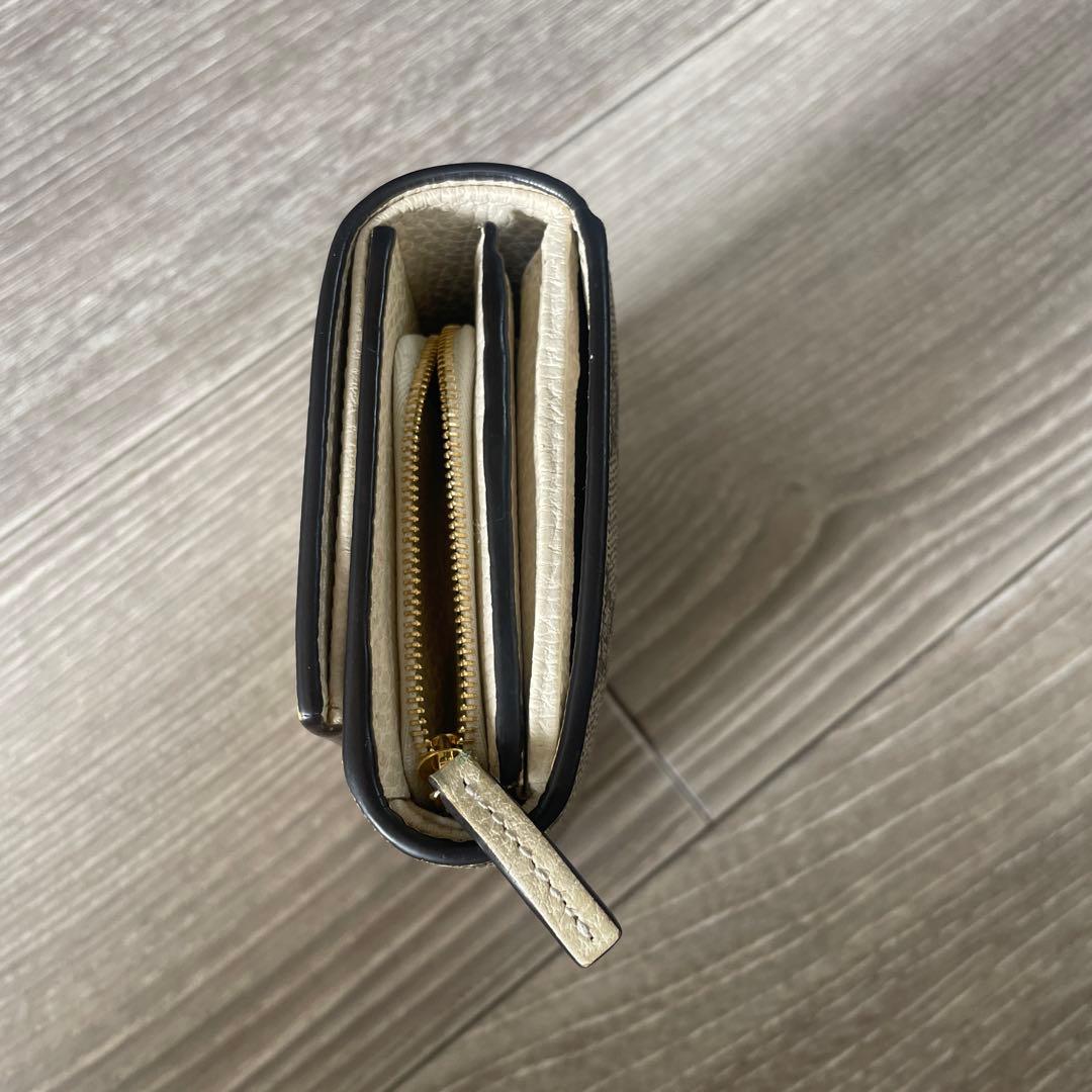 GUCCI 二つ折り財布 ホワイト