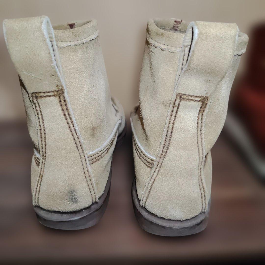 Russell Moccasinラッセルモカシンノックアバウトララミースウェード