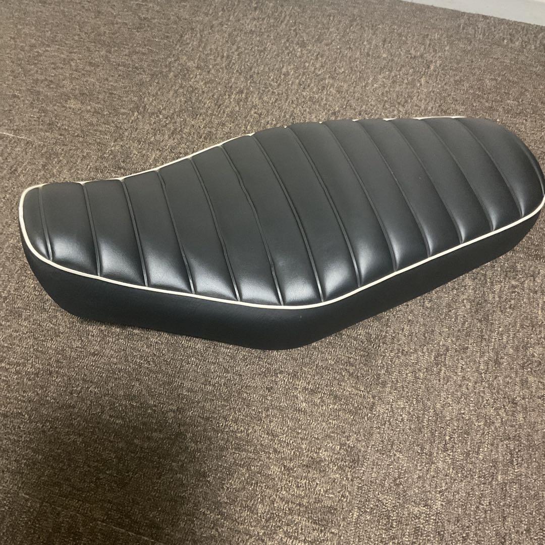 カワサキ　W800(W650) シート
