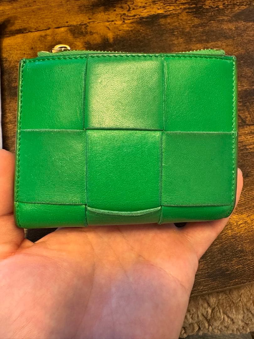 ボッテガヴェネタ 二つ折り財布 カセット マキシイントレ グリーン レザー