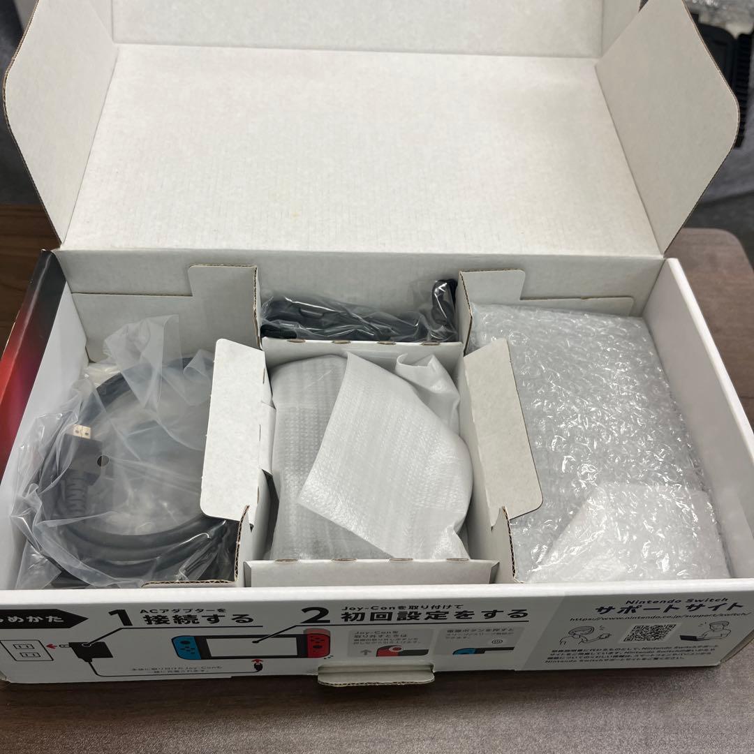 女性オーナー！NINTENDO Switch本体　識別T