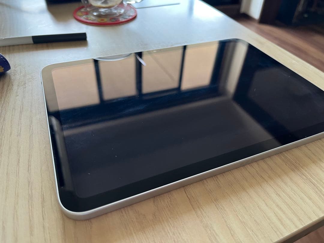 Apple iPad 10.9 インチ (10th Gen) (64GB)