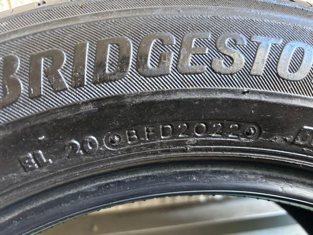 ①【国産バリ溝・送料無料‼️】205/60R16ブリヂストンREGNO GRXⅡ